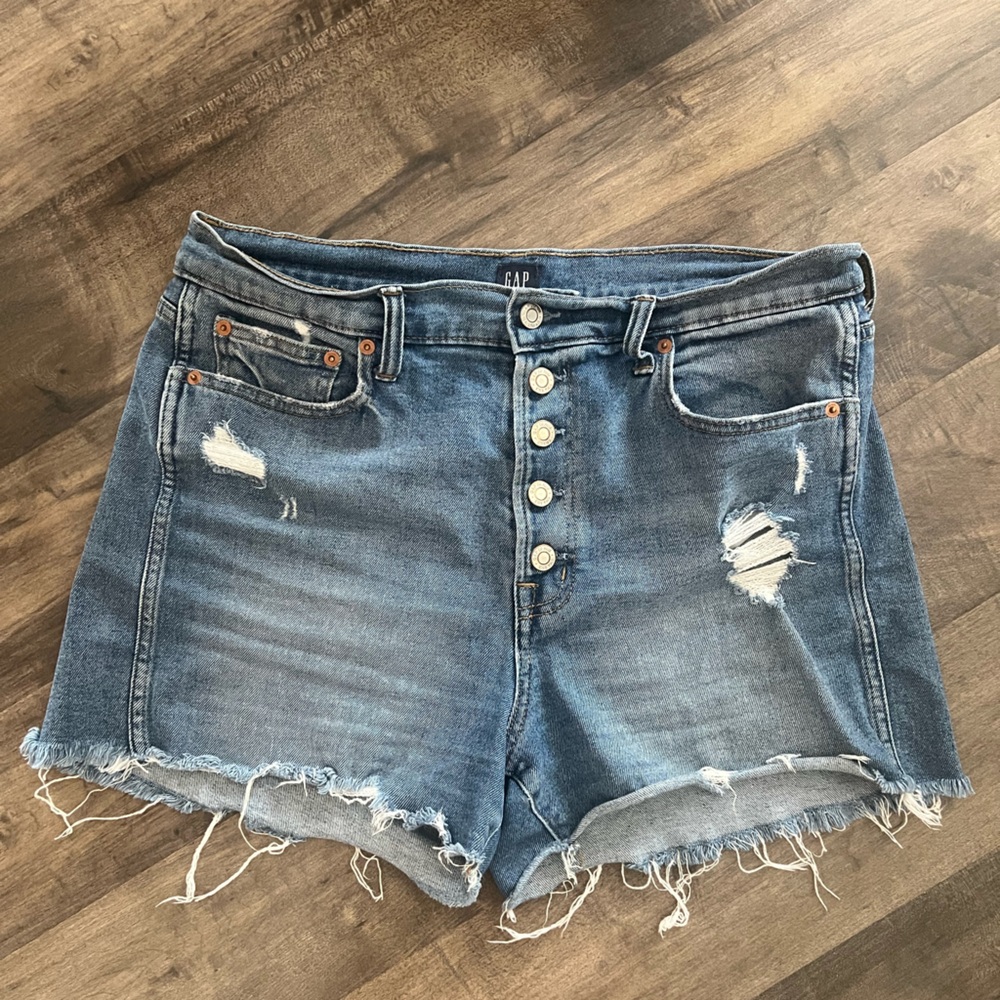 Gap button fly Jean shorts